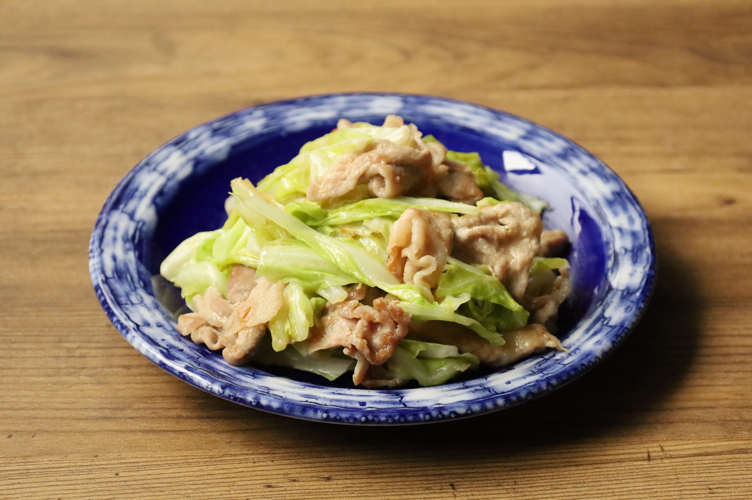 人気のキャベツの作り置きレシピ 豚こまキャベツのガリバタみそ炒め つくりおき食堂