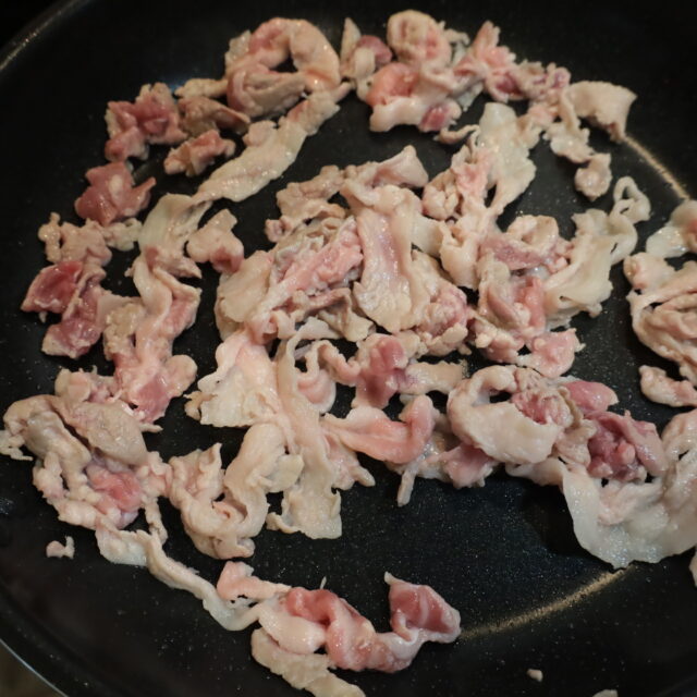 IMG 3037 白菜消費に！豚キムチ白菜炒めの超簡単レシピ。ご飯がすすみすぎる！