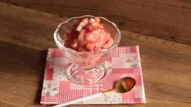 IMG 5510 旬のいちごをもっと美味しく！いちご＆ブルーベリーシロップの氷砂糖で簡単作り方。