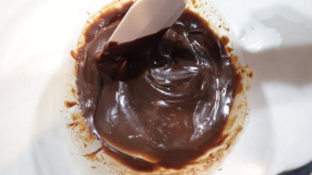 IMG 6527 材料３つ！一番簡単な生チョコサンドクッキーの作り方。