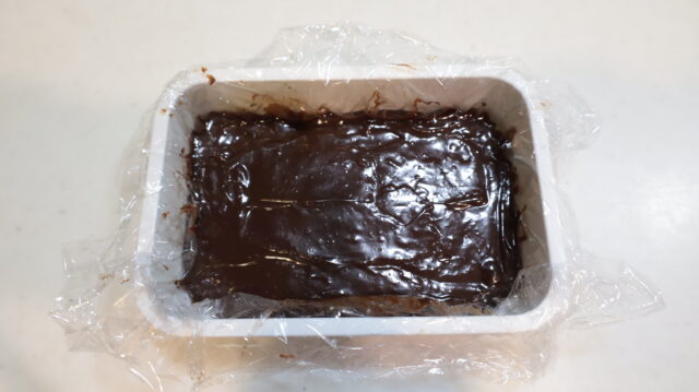 IMG 6537 材料３つ！一番簡単な生チョコサンドクッキーの作り方。
