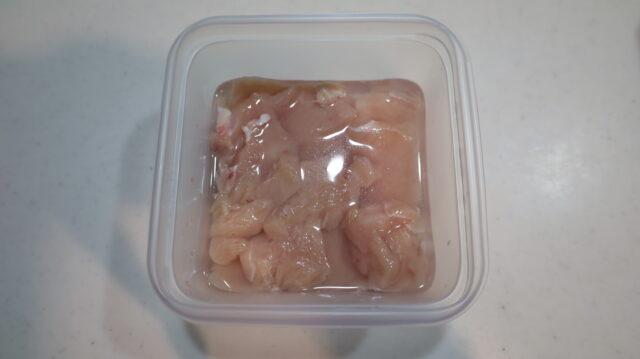 IMG 6648 鶏むね肉やわらか人気レシピ。ぷるぷる鶏むね肉のうま塩みぞれ煮の作り方。