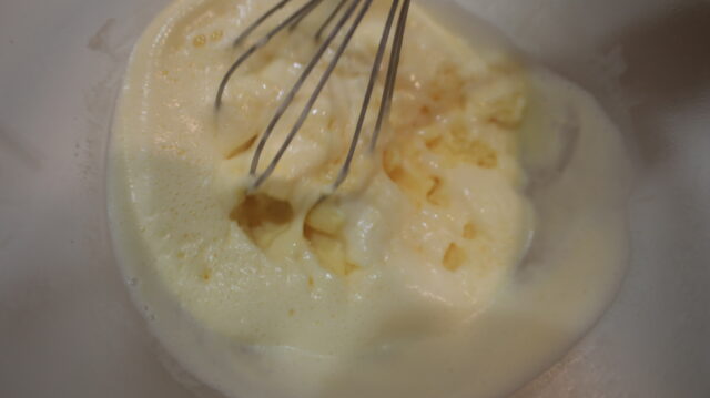 IMG 7061 全卵とバニラアイスで簡単！レンジでなめらか濃厚カスタードクリームのレシピ。