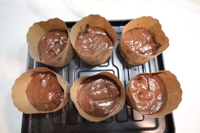 IMG 8478 ザクザククランブルのチョコレートマフィンのトースターで簡単レシピ。
