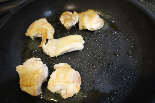 IMG 7147 皮つきなすの蒲焼きの人気レシピ。とろとろなすと鶏もも肉でお弁当の作り置きおかず。