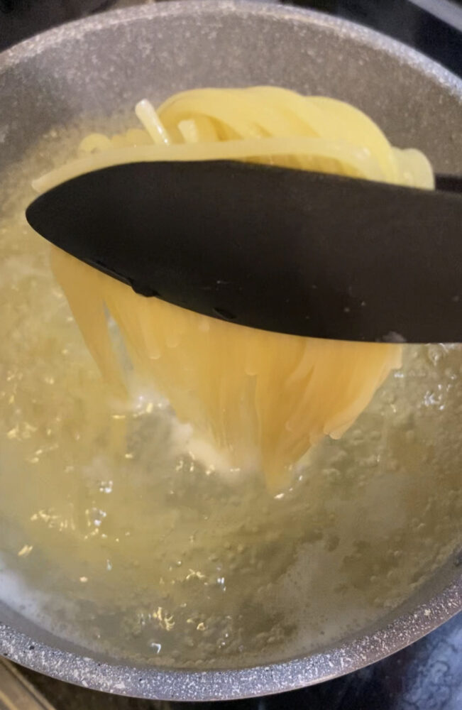 IMG 0076 究極の冷凍作り置きレシピ。ゆで時間が1分になる冷凍水漬けパスタがタイパ良すぎる