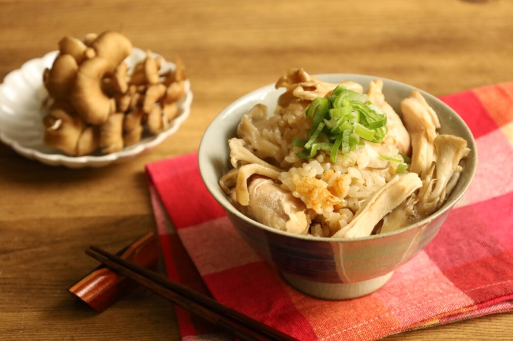 IMG 8860s 人気の鶏肉と舞茸の炊き込みご飯2合のレシピ。めんつゆで簡単作り方！
