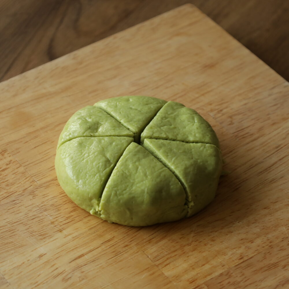 IMG 9540 抹茶の米粉スコーンのトースターで簡単レシピ。卵なし・バターなし・グルテンフリーで身体にやさしい作り方。