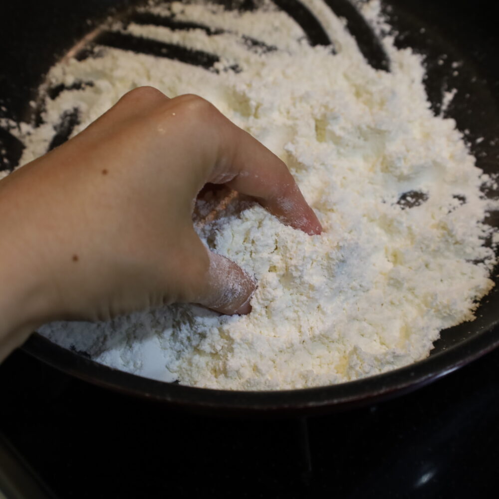 IMG 9902 発酵なしですぐできる！もちもちお豆腐パンのレシピ。フライパンひとつで簡単な作り方。