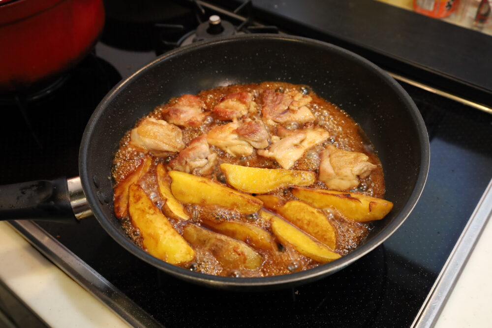 IMG 0344 鶏もも肉とじゃがいもの照り焼きオーロラソース