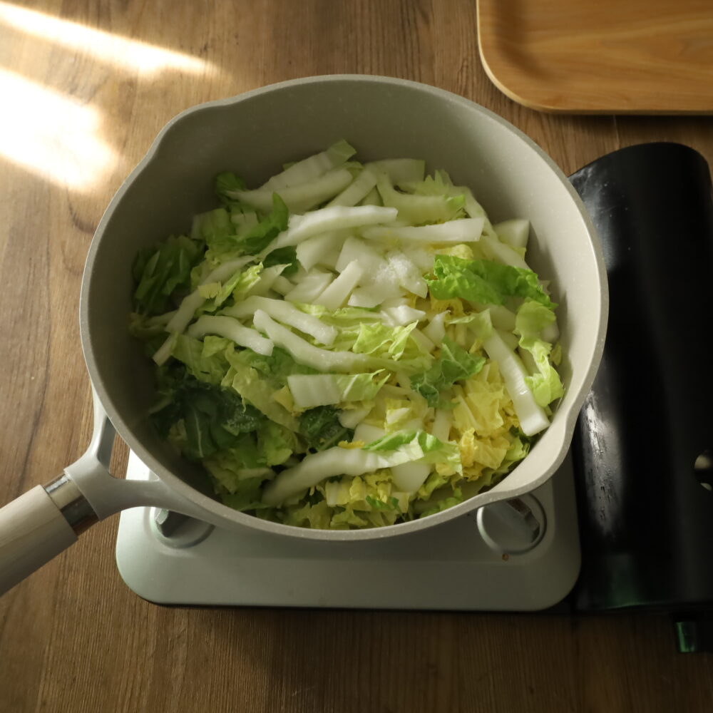 15分で完成する冬のごちそう。鮭と白菜のクリームスープ 4 15分で完成する冬のごちそう。鮭と白菜のクリームスープ IMG 6066 15分で完成する冬のごちそう。鮭と白菜のクリームスープ