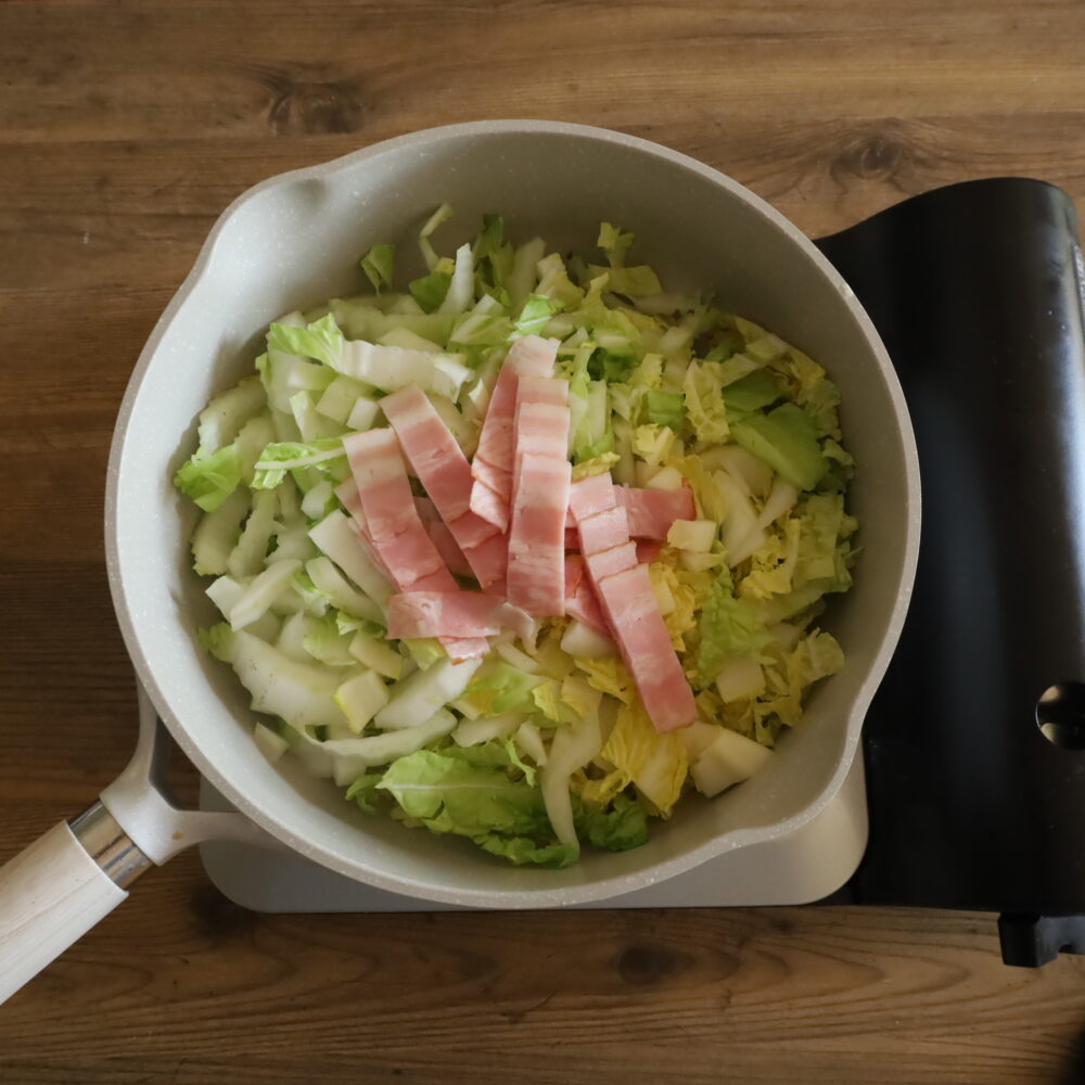 15分で作れる基本のレシピ。白菜とベーコンのクリームスープ。 4 15分で作れる基本のレシピ。白菜とベーコンのクリームスープ。 IMG 6308 15分で作れる基本のレシピ。白菜とベーコンのクリームスープ。