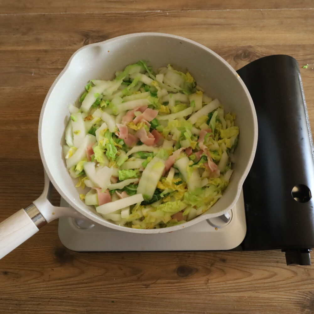 15分で作れる基本のレシピ。白菜とベーコンのクリームスープ。 5 15分で作れる基本のレシピ。白菜とベーコンのクリームスープ。 IMG 6309 15分で作れる基本のレシピ。白菜とベーコンのクリームスープ。