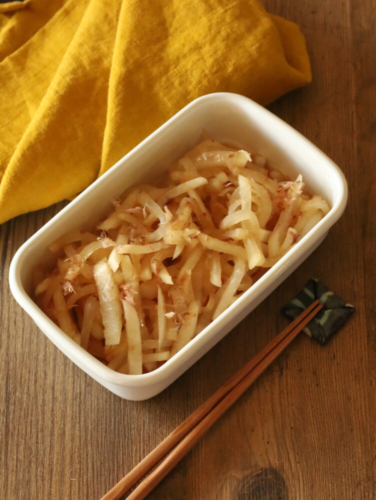 IMG 6920 レンジで簡単！10分で完成する作り置きレシピ。あたたかい大根のナムル