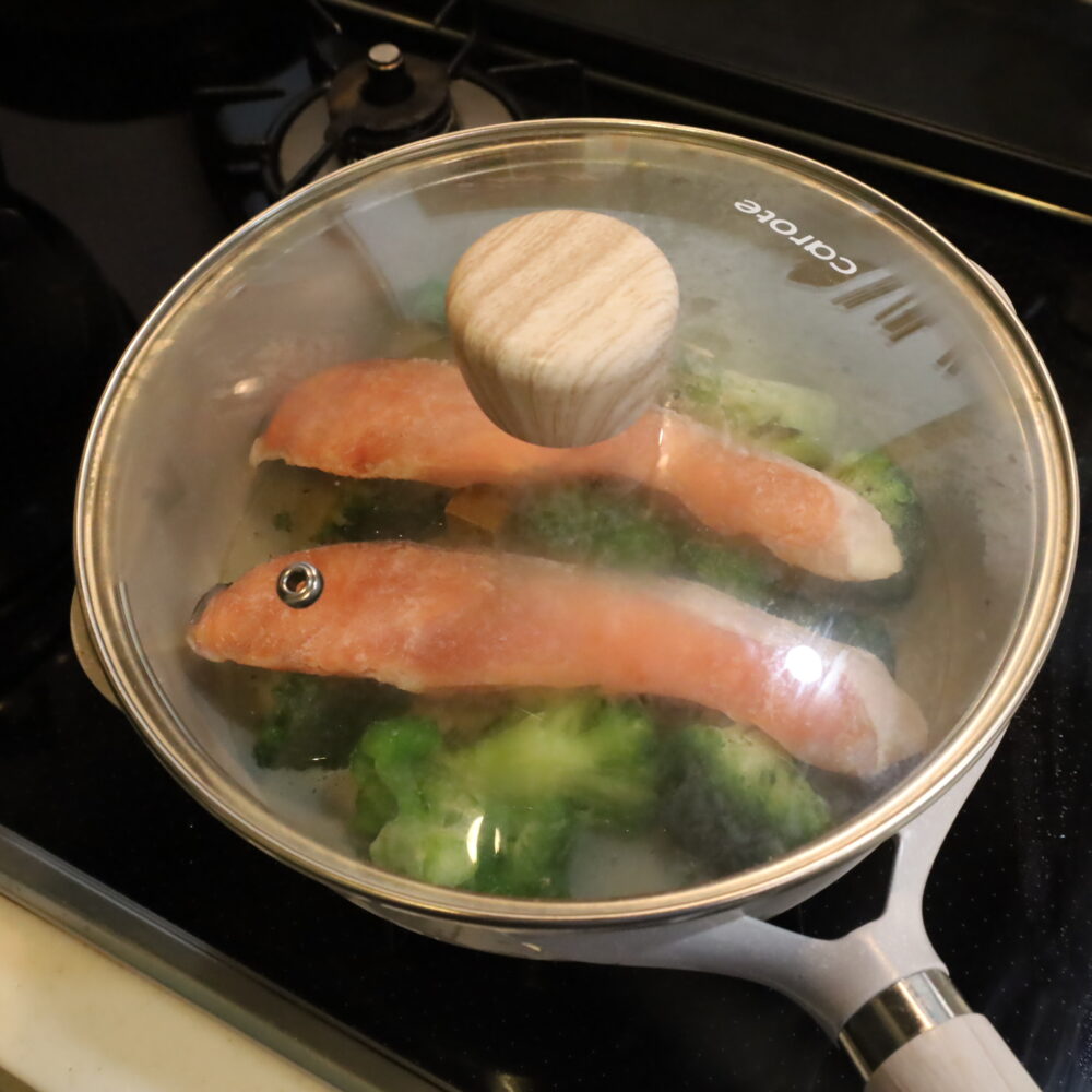 IMG 6950 冷凍ブロッコリーと冷凍鮭のチーズクリームシチュー