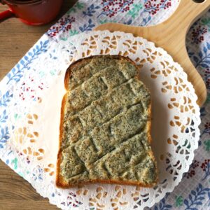 材料5つで10分で完成！サクサク紅茶のメロンパントースト