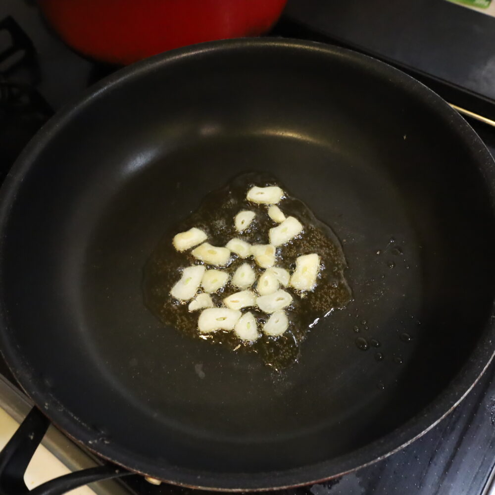 IMG 7361 白菜が大量消費できる定番作り置きおかず。15分で完成！とろとろ白菜と豚こまのうま塩あんかけ