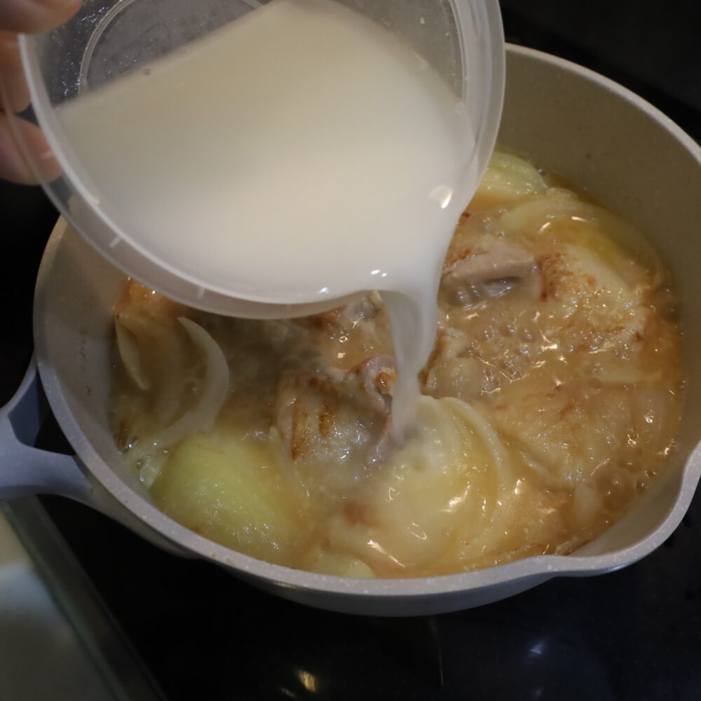 IMG 8025 とろとろ新玉ねぎと鶏肉の味噌バターシチュー