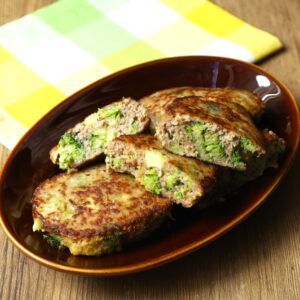 包丁不要！20分で完成！ほくほくブロッコリーのジューシーハンバーグ