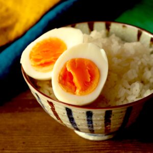簡単！いつものゆで卵が「奇跡の煮卵」に変身。“アレ”にひと晩漬け込むだけ！