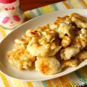 箸が止まらなくなるおいしさ!「チーズとろける胸肉のうましお焼き」のレシピ。10分で完成♪