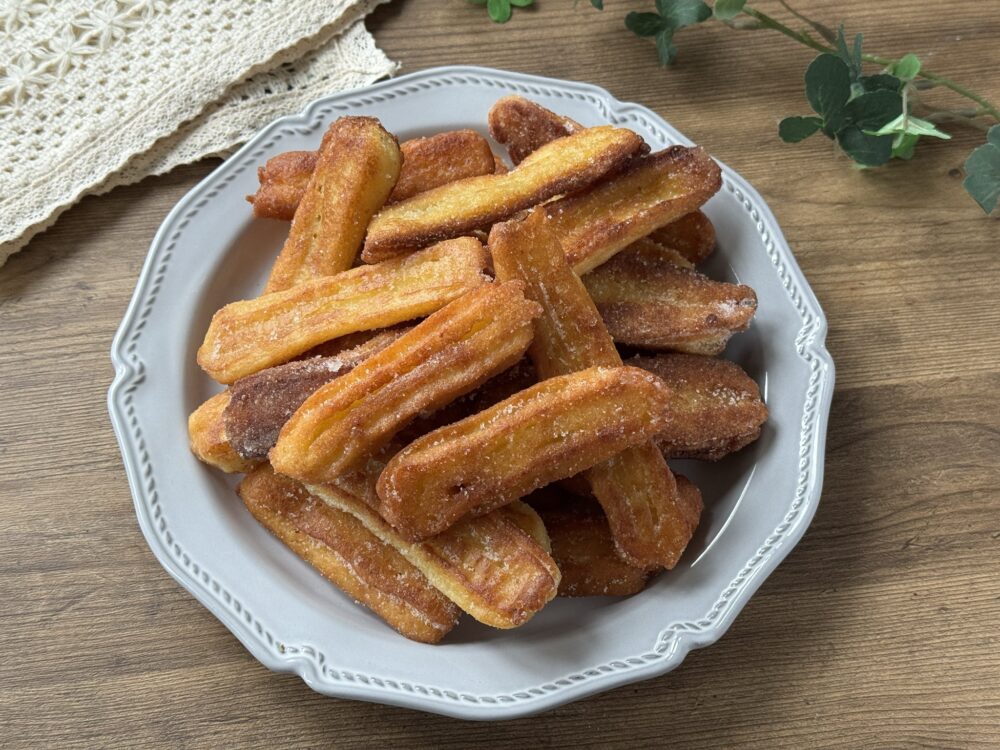 チュロス2 フライパンで揚げ焼きでOK！ホットケーキミックスで作る「もちもちお豆腐チュロス」のレシピ。