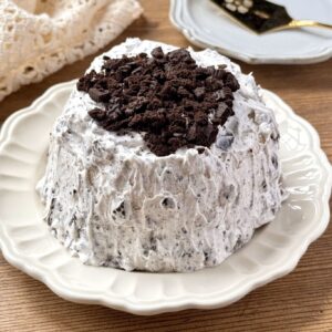 スタバの“あの味”を再現！電子レンジで作れる「クッキー＆クリームケーキ」のレシピ