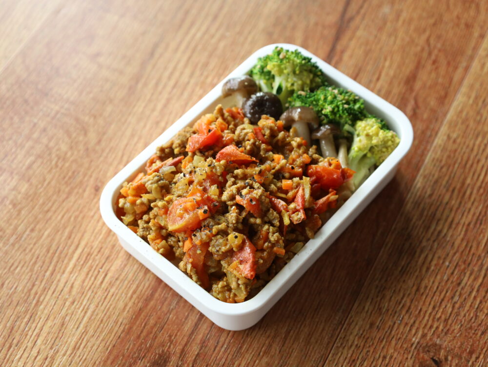 IMG 6600 8月27日「櫻井・有吉THE夜会」で紹介！【まるごと冷凍弁当】味付けシンプル！しょうが香る「キーマカレー弁当」のレシピ《全3品》