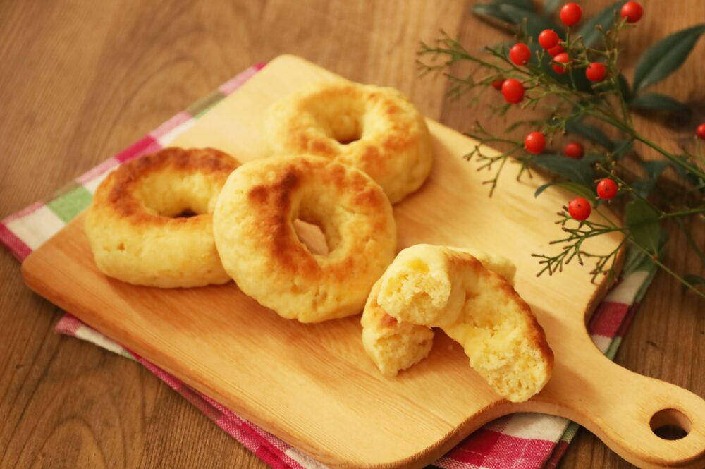 さつま芋の焼きドーナツ ホクホク食感がおいしい「さつまいもの焼きドーナツ」のレシピ。材料3つ・トースターで焼くだけ！