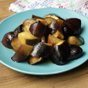 レンチンだけでパパッと「なすの甘辛しょうゆ和え」。あとひと品欲しいときにも！