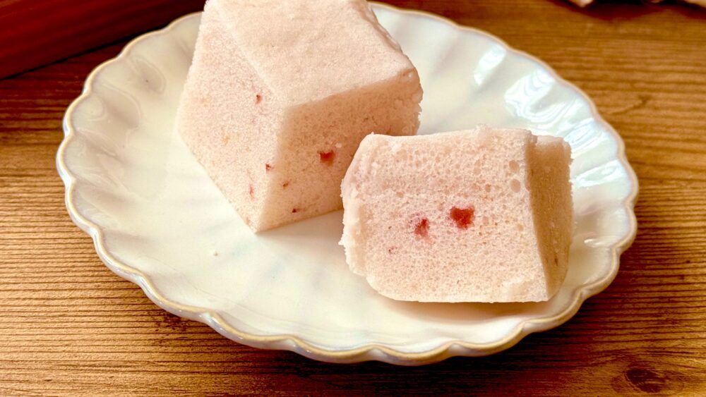 グルテンフリーがうれしい、もちふわ「米粉いちご蒸しパン」!電子レンジ3分で作れる♪ 1 グルテンフリーがうれしい、もちふわ「米粉いちご蒸しパン」!電子レンジ3分で作れる♪ 米粉いちご蒸しパン2 グルテンフリーがうれしい、もちふわ「米粉いちご蒸しパン」!電子レンジ3分で作れる♪